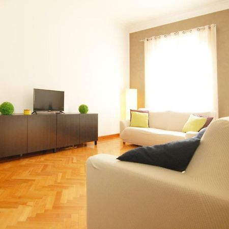 Meta Italy da Silvia Apartment Milan Bagian luar foto
